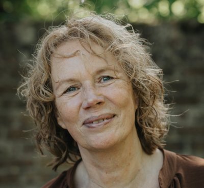 Esther  van den Heuvel